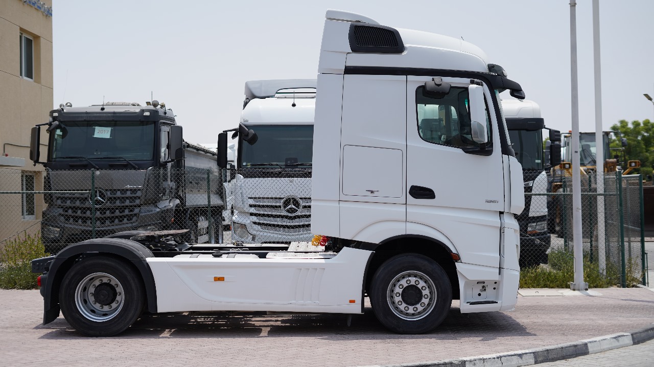 2014 Mercedes-Benz Used Truck For Sale in Dubai