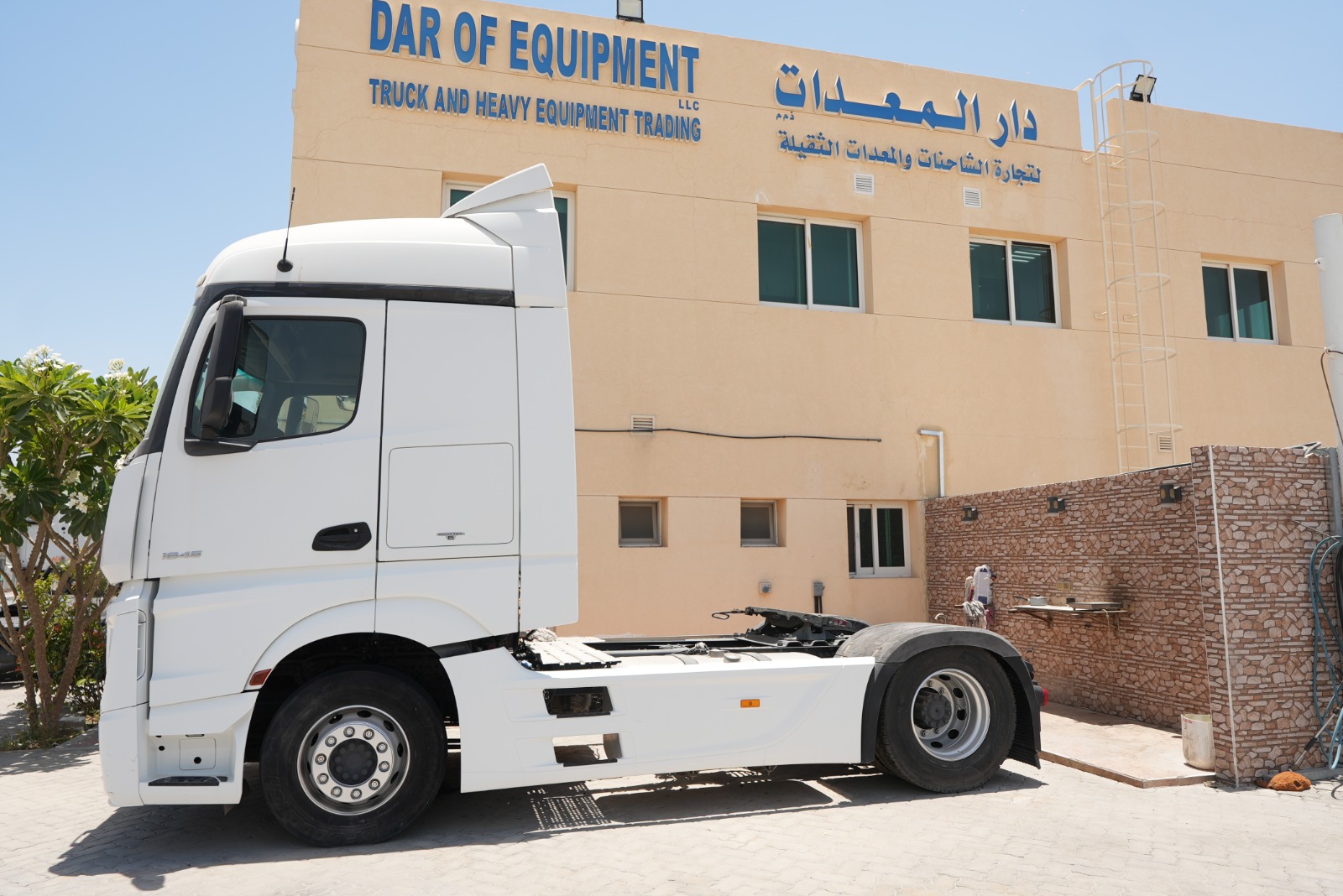 2015 Mercedes-Benz Actros 1845 4×2 Tractor Head for sale dubai